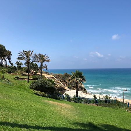 Royal Sea Studio Netanya Esterno foto